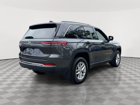 Used 2025 Jeep Grand Cherokee Laredo X w/ MOPAR Finishing Package AWD/4WD image 9