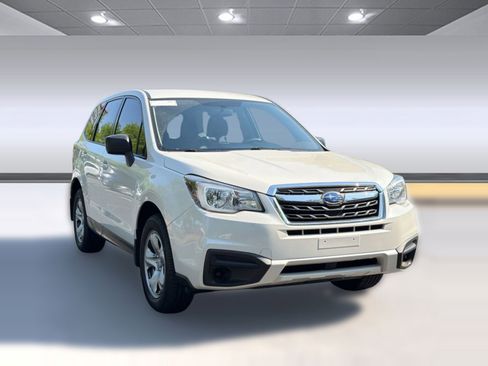 Used 2018 Subaru Forester 2.5i AWD/4WD image 7