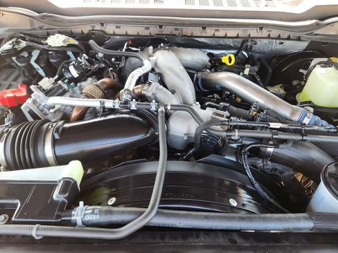 Used 2024 Ford F250 Lariat w/ Lariat Ultimate Package AWD/4WD image 32