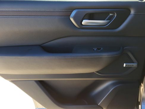 New 2026 Nissan Armada SL w/ Captain's Chari Seat Package image 16