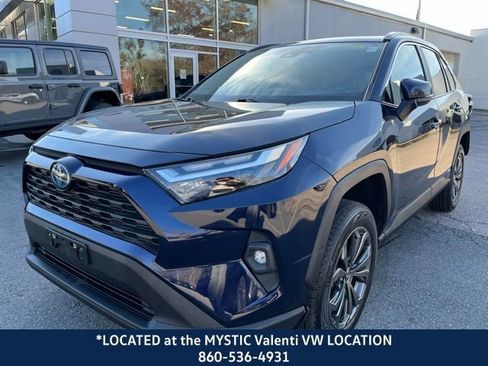 Used 2022 Toyota RAV4 XLE Premium image 1