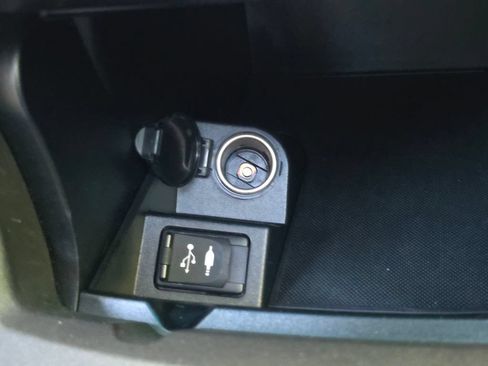 Used 2016 Toyota Camry SE w/ Moonroof Package FWD image 37