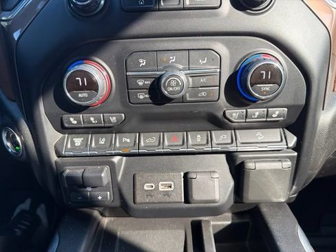 Used 2020 Chevrolet Silverado 2500 High Country w/ Z71 Off-Road Package AWD/4WD image 18