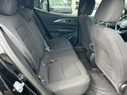 Used 2025 Chevrolet Equinox EV LT w/ Comfort Package image 23