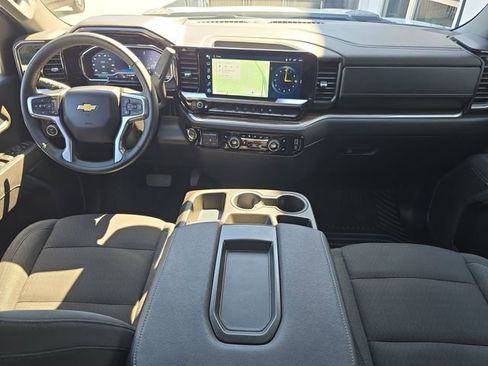 Certified 2025 Chevrolet Silverado 2500 LT w/ Convenience Package image 11