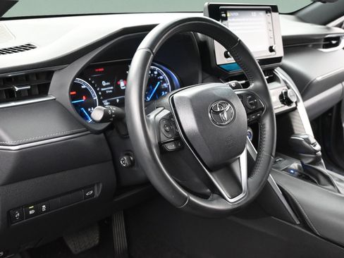 Used 2022 Toyota Venza XLE AWD/4WD image 12