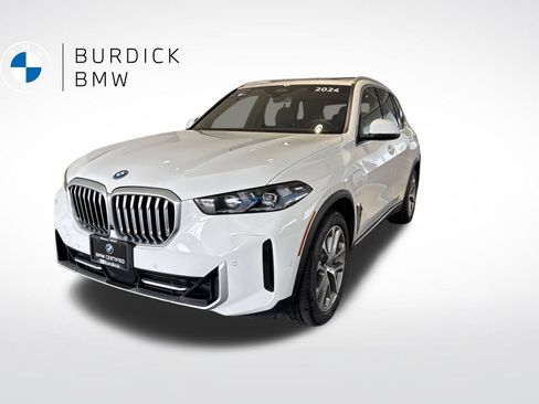 Certified 2024 BMW X5 xDrive50e w/ Premium Package AWD/4WD image 1