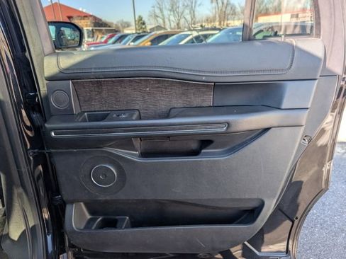 Used 2019 Ford Expedition Max Limited image 22