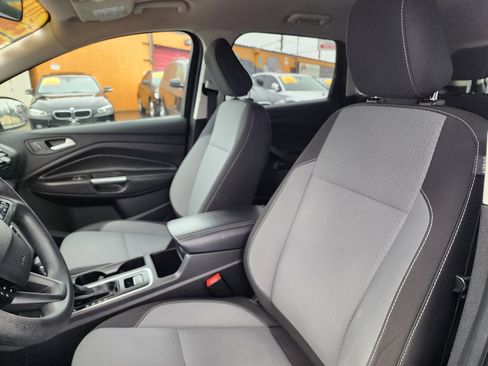 Used 2018 Ford Escape SE image 14