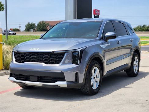 New 2025 Kia Sorento LX image 2