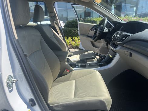 Used 2015 Honda Accord LX image 35