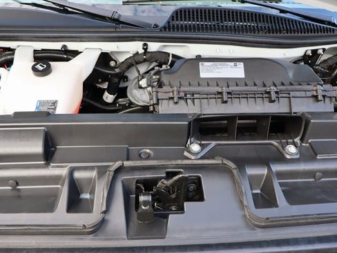 Used 2024 Chevrolet Express 2500 w/ Driver Convenience Package image 31