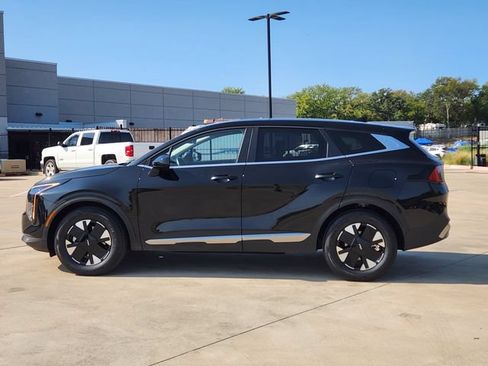 Certified 2026 Kia Sportage LX FWD image 4
