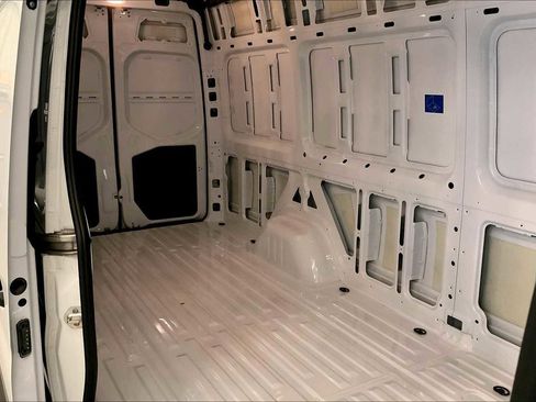 Used 2024 Mercedes-Benz Sprinter 2500 image 15