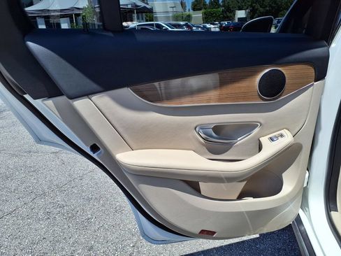 Used 2018 Mercedes-Benz GLC 300 image 11