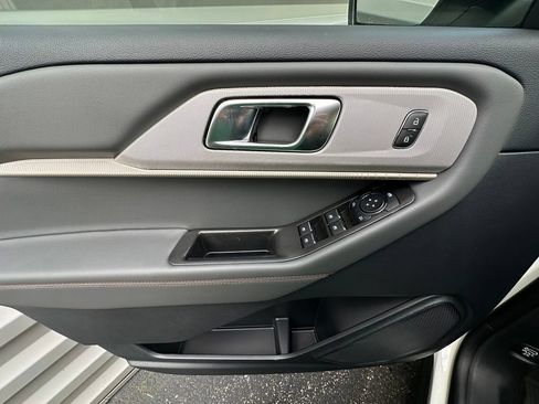 New 2026 Ford Explorer Active AWD/4WD image 17