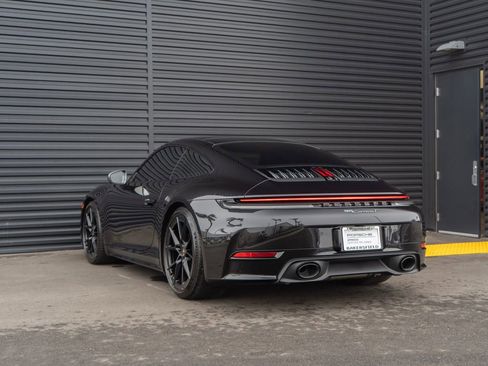 Used 2026 Porsche 911 Carrera T image 3