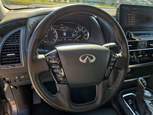 Used 2024 INFINITI QX80 Luxe image 18