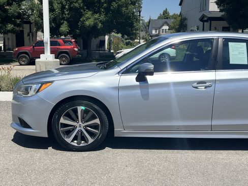 Used 2016 Subaru Legacy 2.5i Limited AWD/4WD image 2