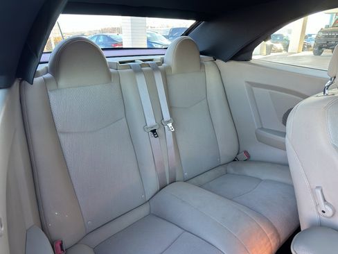 Used 2011 Chrysler 200 Touring w/ Cold Weather Group image 29