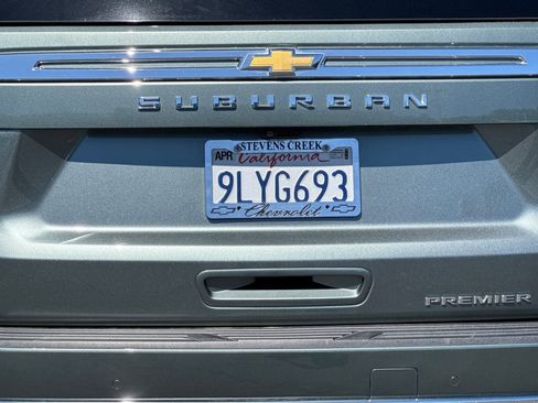 Used 2024 Chevrolet Suburban Premier image 44