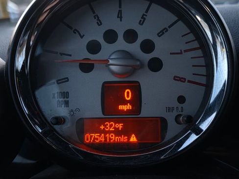 Used 2011 MINI Cooper Convertible FWD image 4