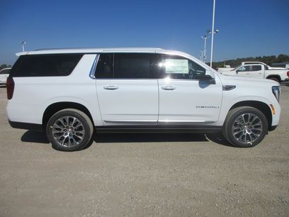 New 2026 GMC Yukon XL Denali w/ Sun & Power Step Package