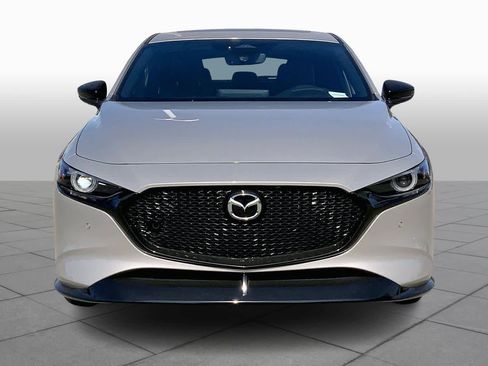 New 2026 MAZDA MAZDA3 Hatchback w/Premium Plus Pkg image 3