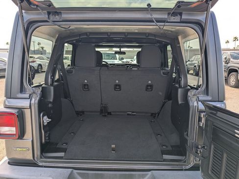 Used 2022 Jeep Wrangler Unlimited Sport AWD/4WD image 6
