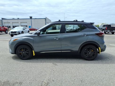 Used 2023 Nissan Kicks SR FWD image 4