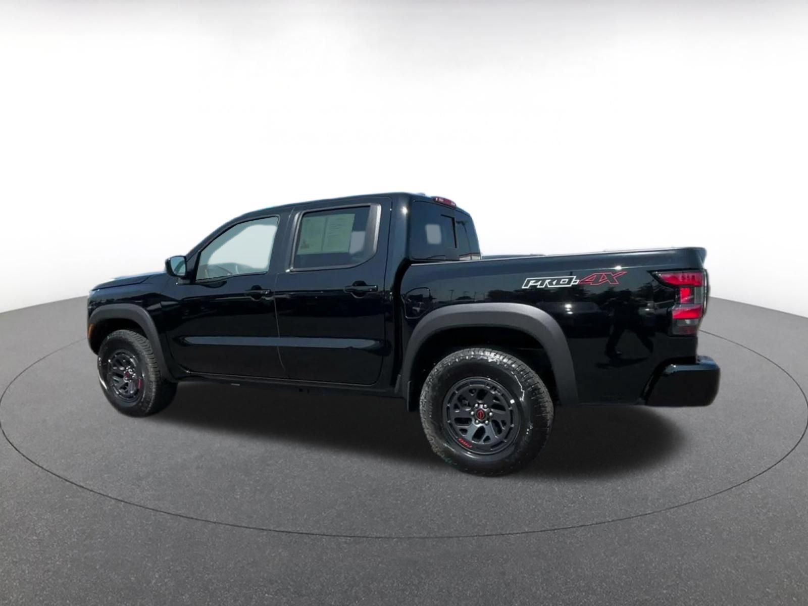 Used 2026 Nissan Frontier PRO-4X AWD/4WD image 9