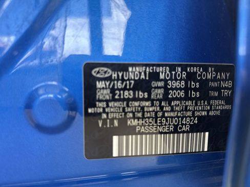 Used 2018 Hyundai Elantra GT FWD image 35