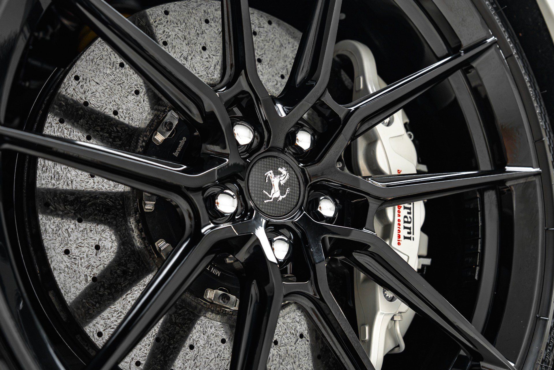 Used 2022 Ferrari 812 GTS RWD image 33