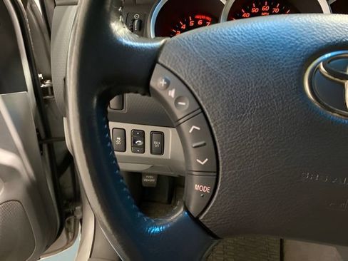 Used 2010 Toyota Tacoma 4x4 Access Cab V6 image 14