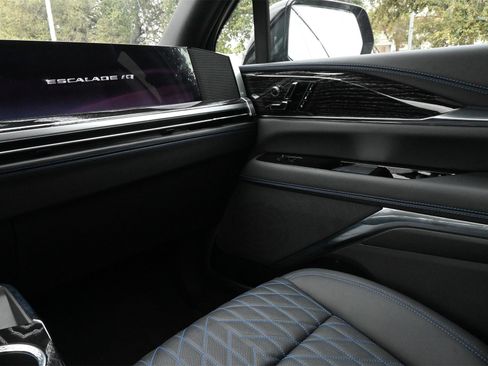 New 2025 Cadillac Escalade IQ Sport 1 image 8