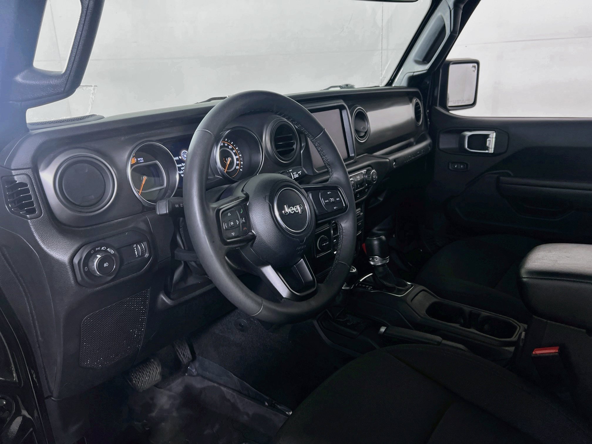 Used 2023 Jeep Wrangler Unlimited Sport w/ Sun And Sound Package AWD/4WD image 9