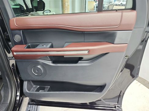 Used 2024 Ford Expedition Max Limited image 46