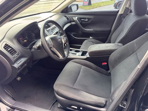 Used 2014 Nissan Altima 2.5 S w/ Display Audio Package image 11