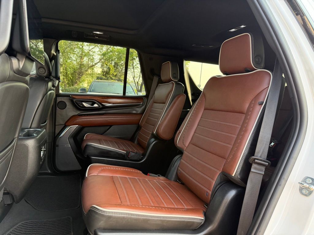 Used 2023 GMC Yukon Denali Ultimate AWD/4WD image 28