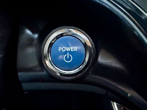 Used 2016 Toyota Avalon XLE Plus FWD image 23
