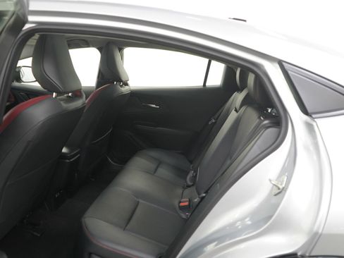 Used 2025 Toyota Prius Plug-In Hybrid image 15