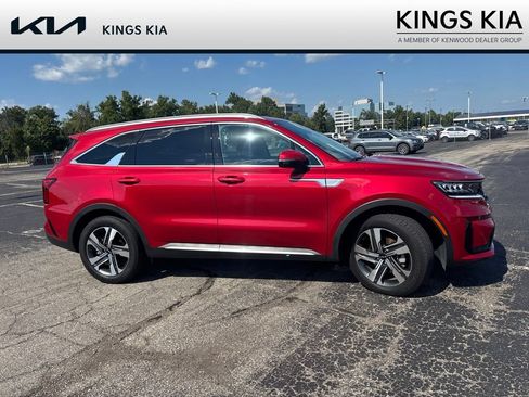 Used 2023 Kia Sorento EX AWD/4WD image 3