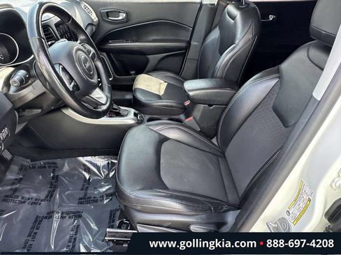 Used 2019 Jeep Compass Latitude w/ Cold Weather Group AWD/4WD image 17