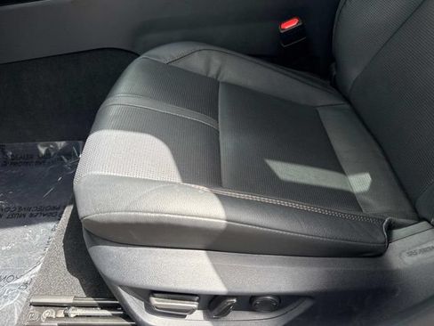 Used 2025 Toyota Camry Hybrid FWD image 22