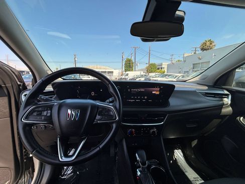 Used 2025 Buick Encore GX Preferred FWD image 34