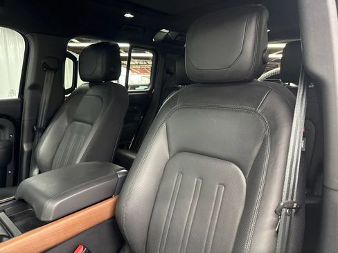 Used 2024 Land Rover Defender 110 X AWD/4WD image 20