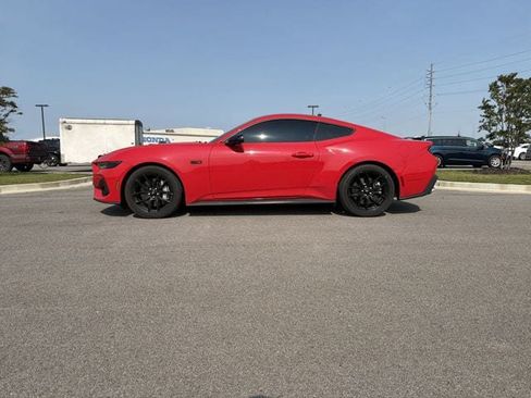 Used 2025 Ford Mustang GT RWD image 2