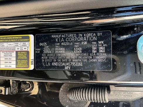 Certified 2025 Kia Soul LX w/ LX Technology Package image 33