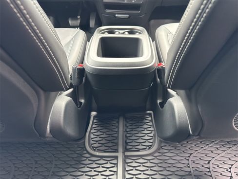 New 2026 Chrysler Pacifica Select image 31