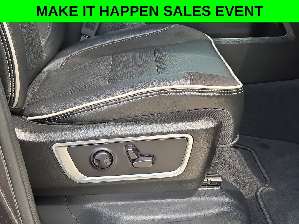 Used 2025 RAM 1500 Laramie w/ Sport Appearance Package AWD/4WD image 28